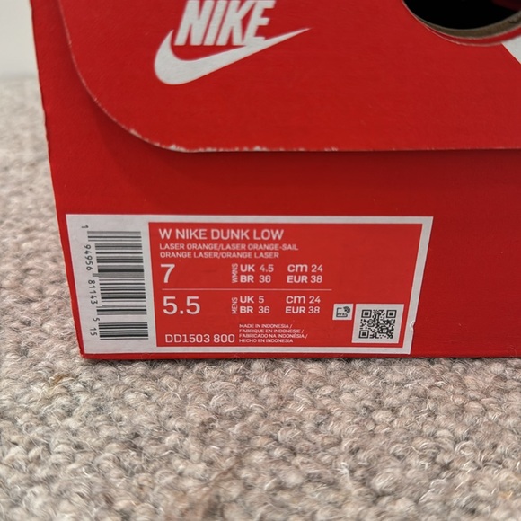 Nike Dunk Low - Picture 5 of 5